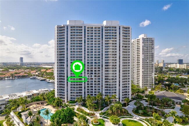 Building Photo - 21055 Yacht Club Dr
