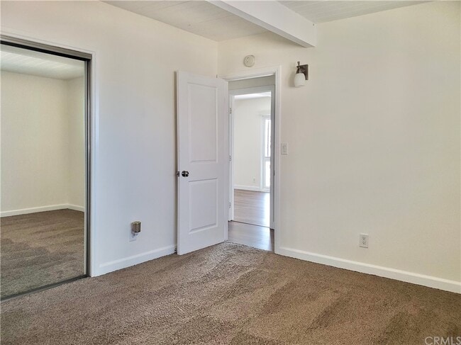 Building Photo - 25081 La Cresta Dr