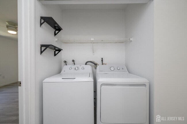 Building Photo - 805 Darlington Dr