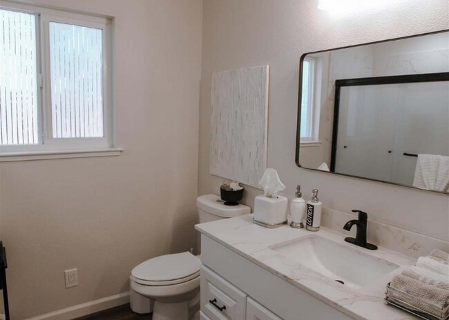 Building Photo - 1219 Marcus Ct