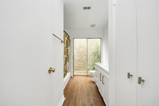 Building Photo - 11415 Ella Lee Dr