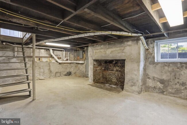 Building Photo - 8805 Reichard Rd