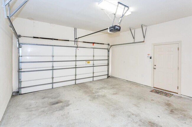 Building Photo - 6014 Hamman St