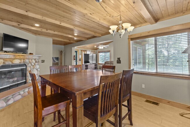 Building Photo - 307 Heath Dr