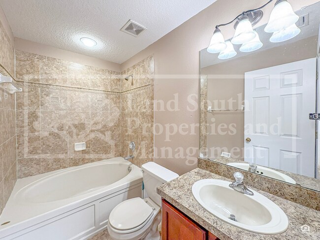 Building Photo - 5432 River Rock Rd