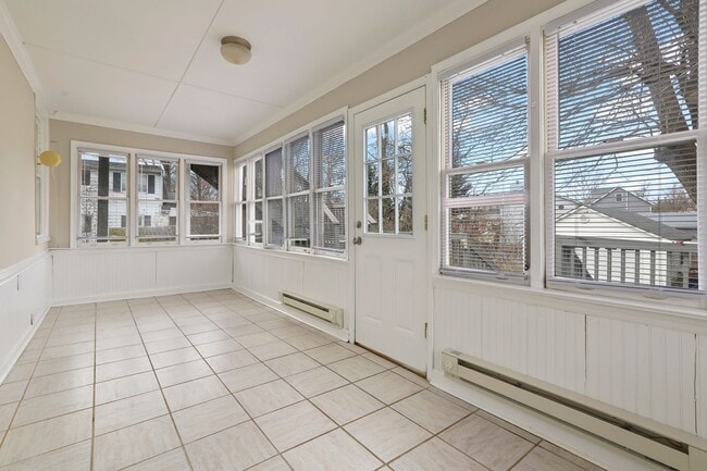 Building Photo - 6-Bedroom Rental Near TCNJ | Spacious Layout, Parking, Yard & Deck