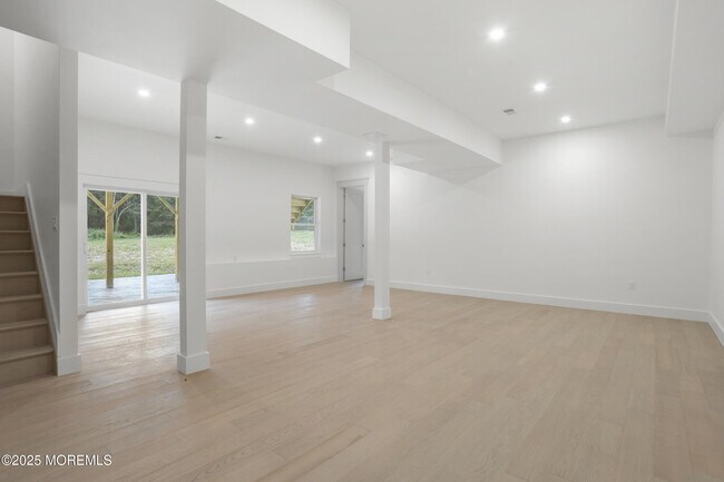 Building Photo - 1405 Ridge Ave