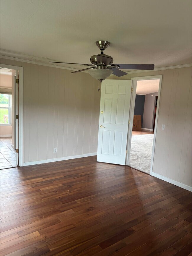 Building Photo - Charming 4 beds 2 baths in Johnstown!