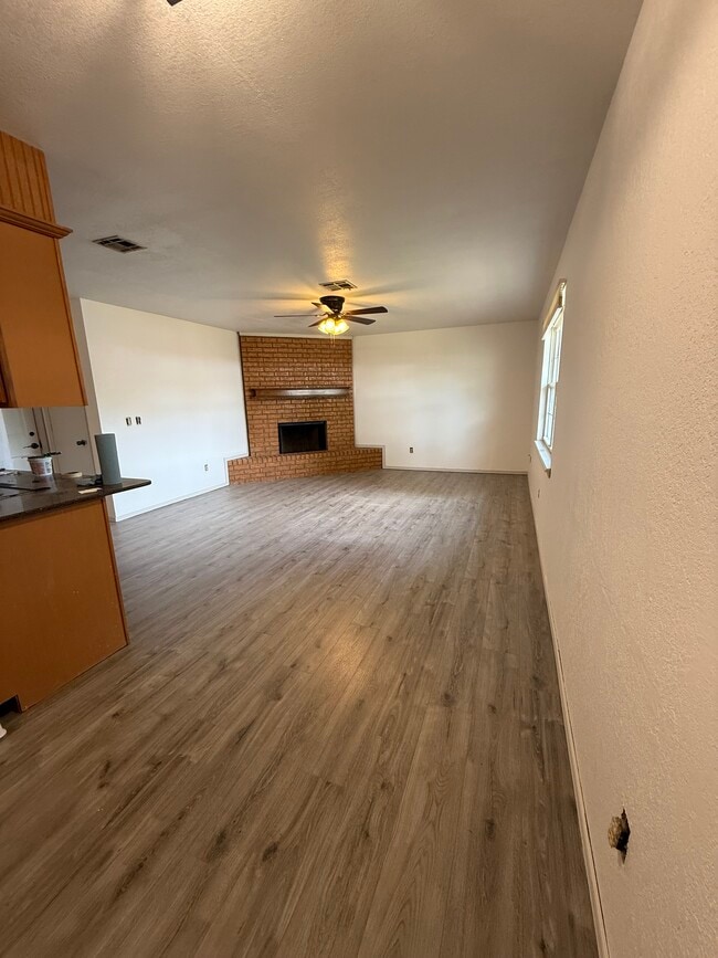 Building Photo - 309 W Maple Branch Way