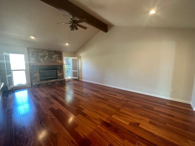 Building Photo - 2601 Bardolino Ln