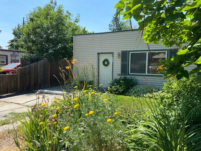 flowers! - 3203 W Taft St