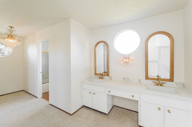 Building Photo - PURE Property Management presents: Beautiful 4 Bedroom Home Near Foxtail Golf Course