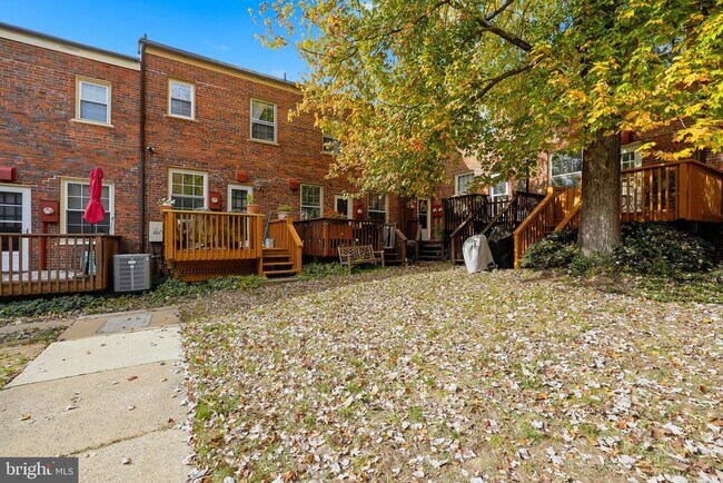 Building Photo - 2700 13th Rd S