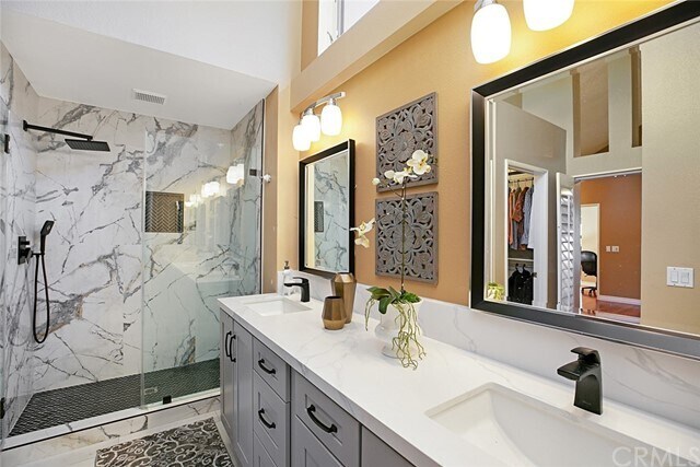 Building Photo - 23 Las Cruces