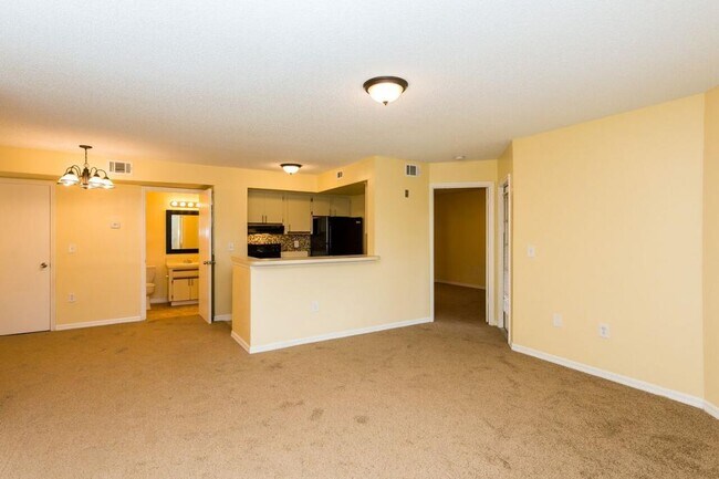 Building Photo - 441 Fountainhead Cir