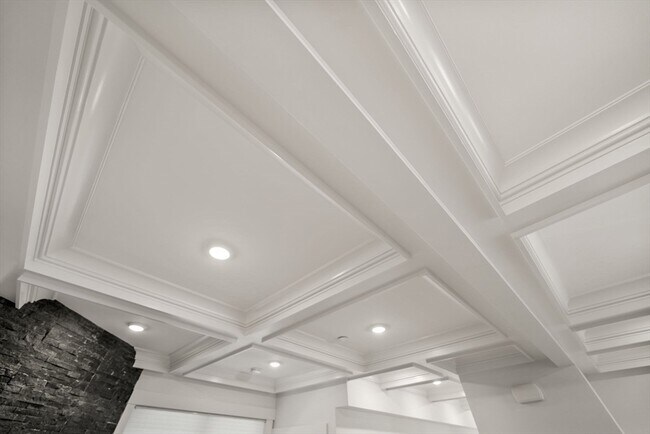 Building Photo - 36 Trull St