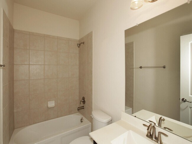 Building Photo - 15 Sawbridge Cir