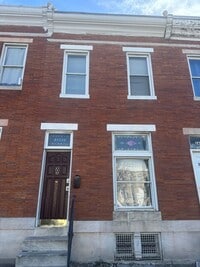 Building Photo - Spacious Home! W/D Hook-Up! Available Now!