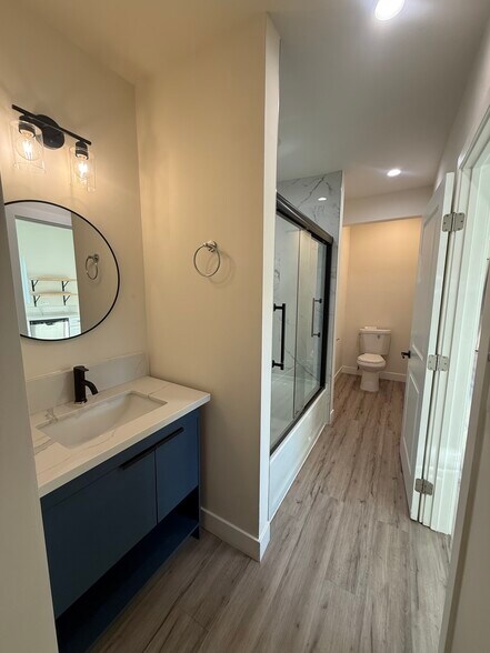 Building Photo - 3027 Lanfranco St