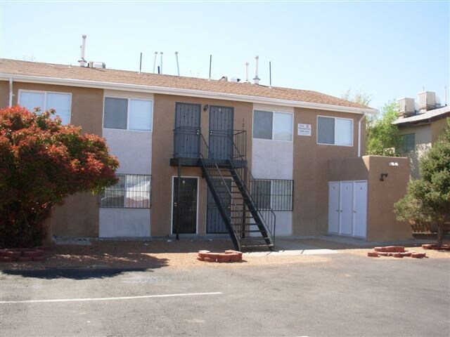 Building Photo - 131 Garcia St NE