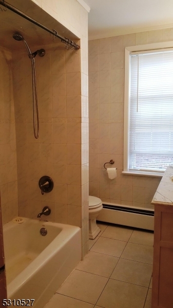 Building Photo - 48 Hobart Pl