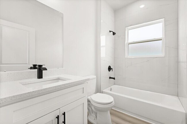 Building Photo - 15568 SW 46th Cir