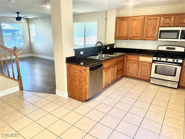 Building Photo - 8174 Amphora St