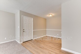 Building Photo - 520 E Buena Vista Ave