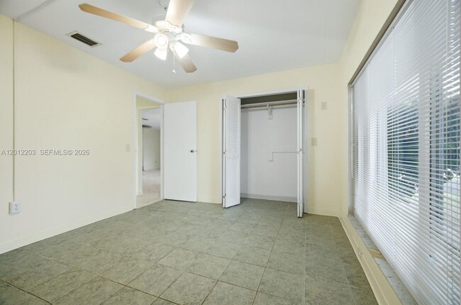 Building Photo - 920 NW 92nd Ave