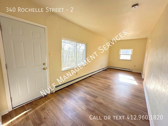 Building Photo - 2 Bed, 1 Bath unit in Knoxville