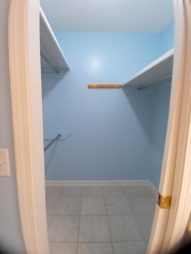 Building Photo - 350 Katydid St