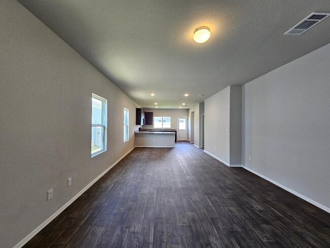 Building Photo - 110 Bluestem Dr