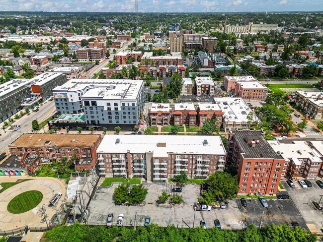 Building Photo - 5630 Pershing Ave
