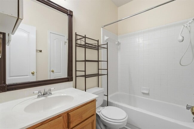 Building Photo - 1519 Freestone Dr