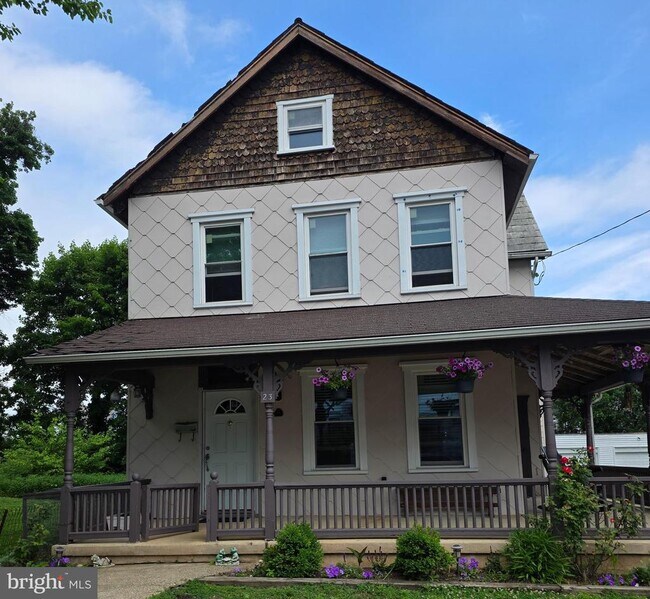 Building Photo - 23 Knox Ave