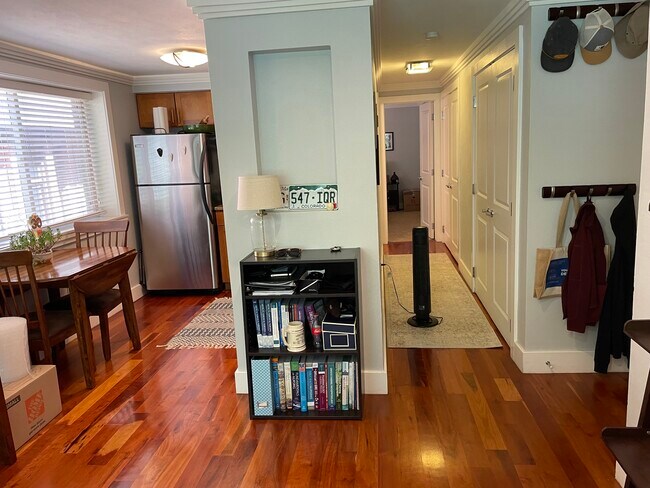 kitchen/dining area/hall - 1660 Steele St