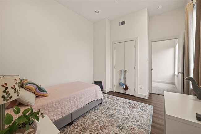 Building Photo - 1620 McDonald St