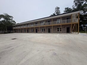 Building Photo - 910 Barrow St