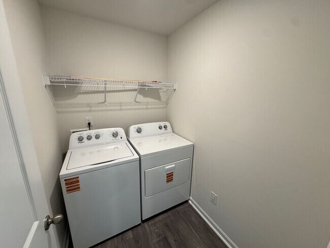 Building Photo - NEW 3-Bed Home with Open Layout & Garage