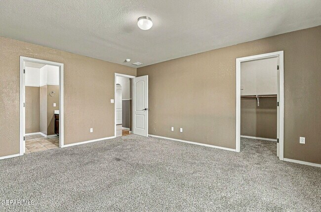 Building Photo - 12121 Zavi Ln