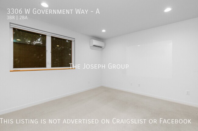 Building Photo - Stunning Magnolia 3 bed w/rooftop deck