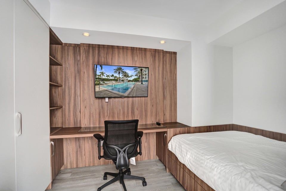 Building Photo - 2821 N Ocean Blvd