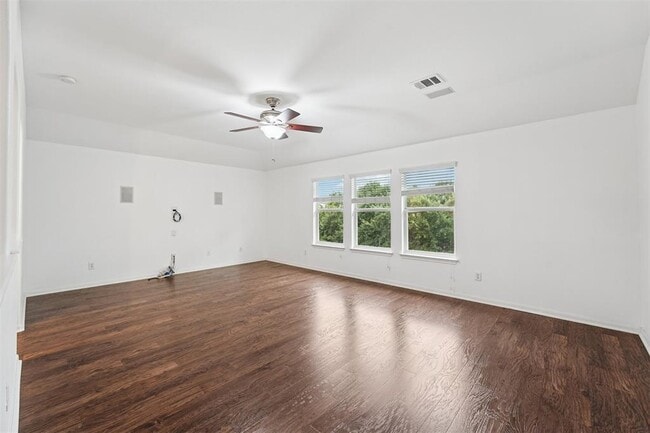 Building Photo - 4212 Pasada Ln