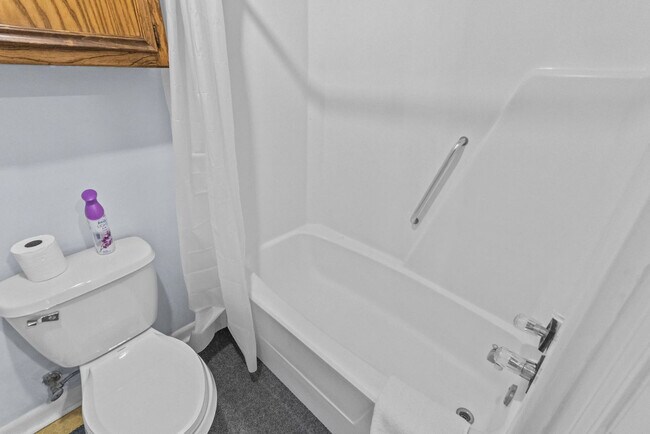 Building Photo - 12336 Perkins Rd