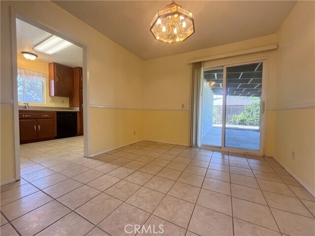 Building Photo - 1602 James Ct