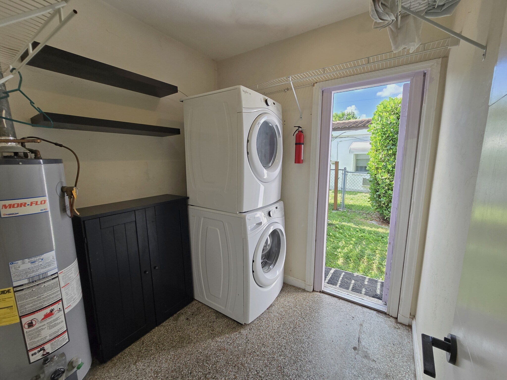 Building Photo - 2174 NE 181st St