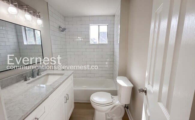 Building Photo - 4-Bed/2-Bath/Pet Friendly/Available Soon!