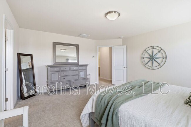 Building Photo - 126 Middleby Way