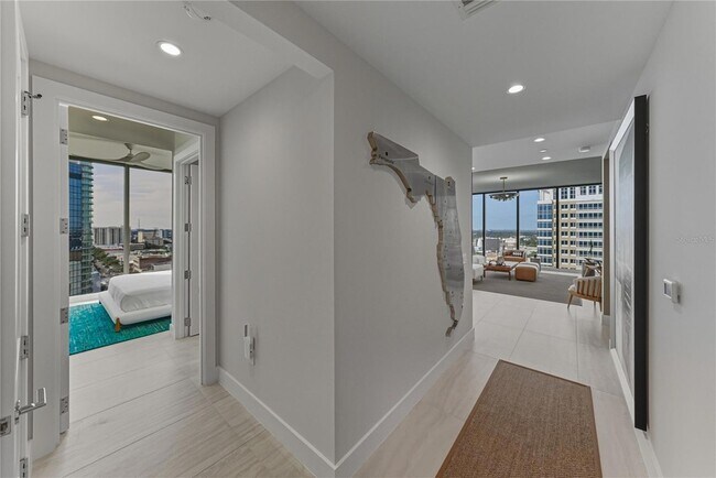 Building Photo - 275 1st Ave S