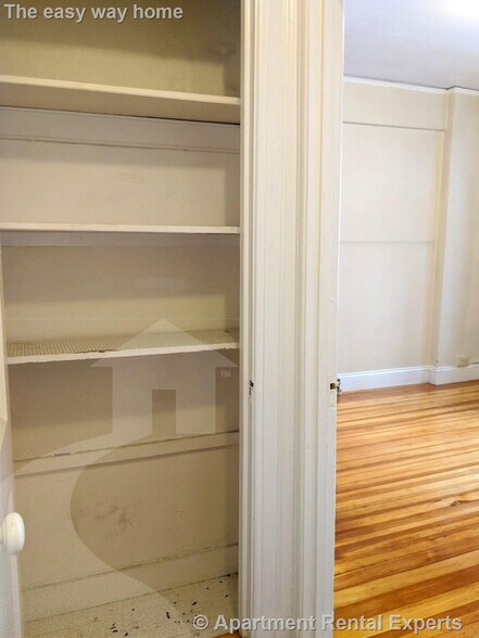 Building Photo - 5 Craigie Cir